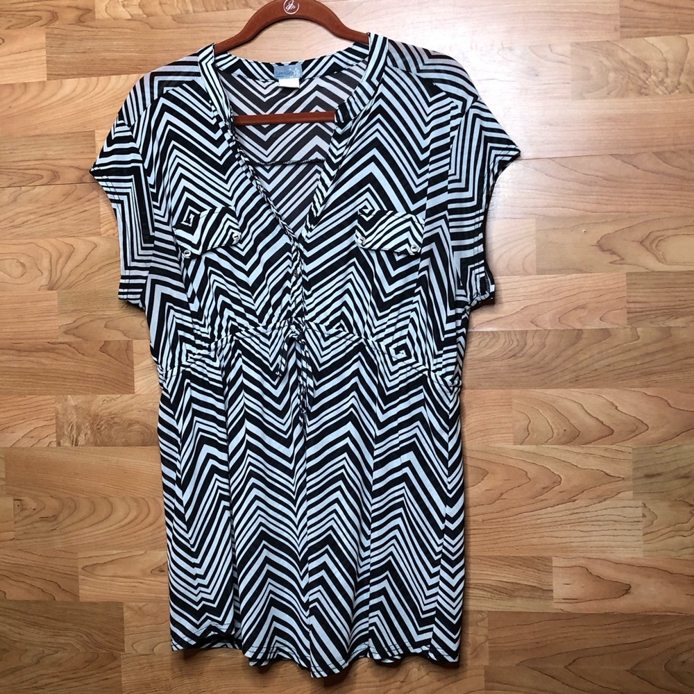 Siren Lily Maternity XL Black & Silver Peplum Top